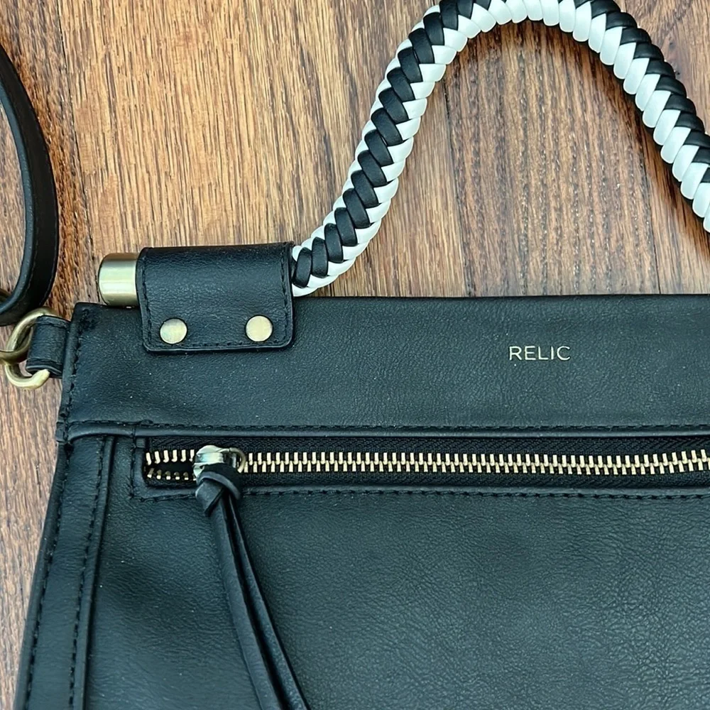 ✨HOST PICK✨ Relic by Fossil Tyla Leather Top Crossbody Satchel Bag